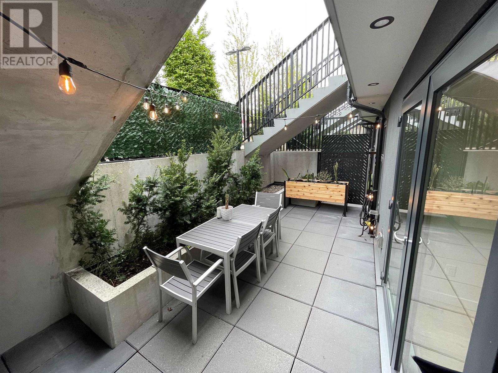 101 649 E 3rd Street, North Vancouver, British Columbia  V7L 1G6 - Photo 15 - R2978351