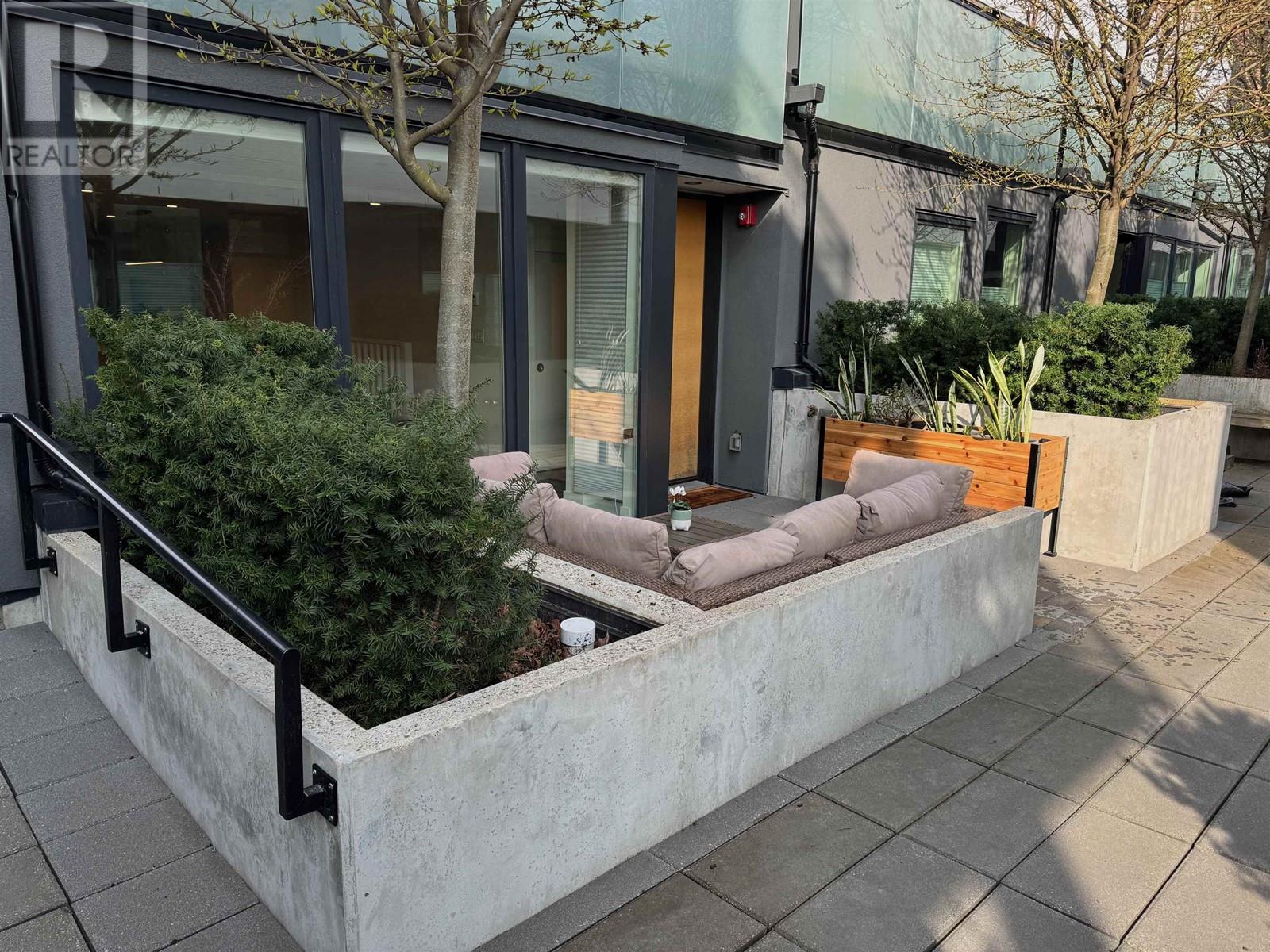 101 649 E 3rd Street, North Vancouver, British Columbia  V7L 1G6 - Photo 32 - R2978351