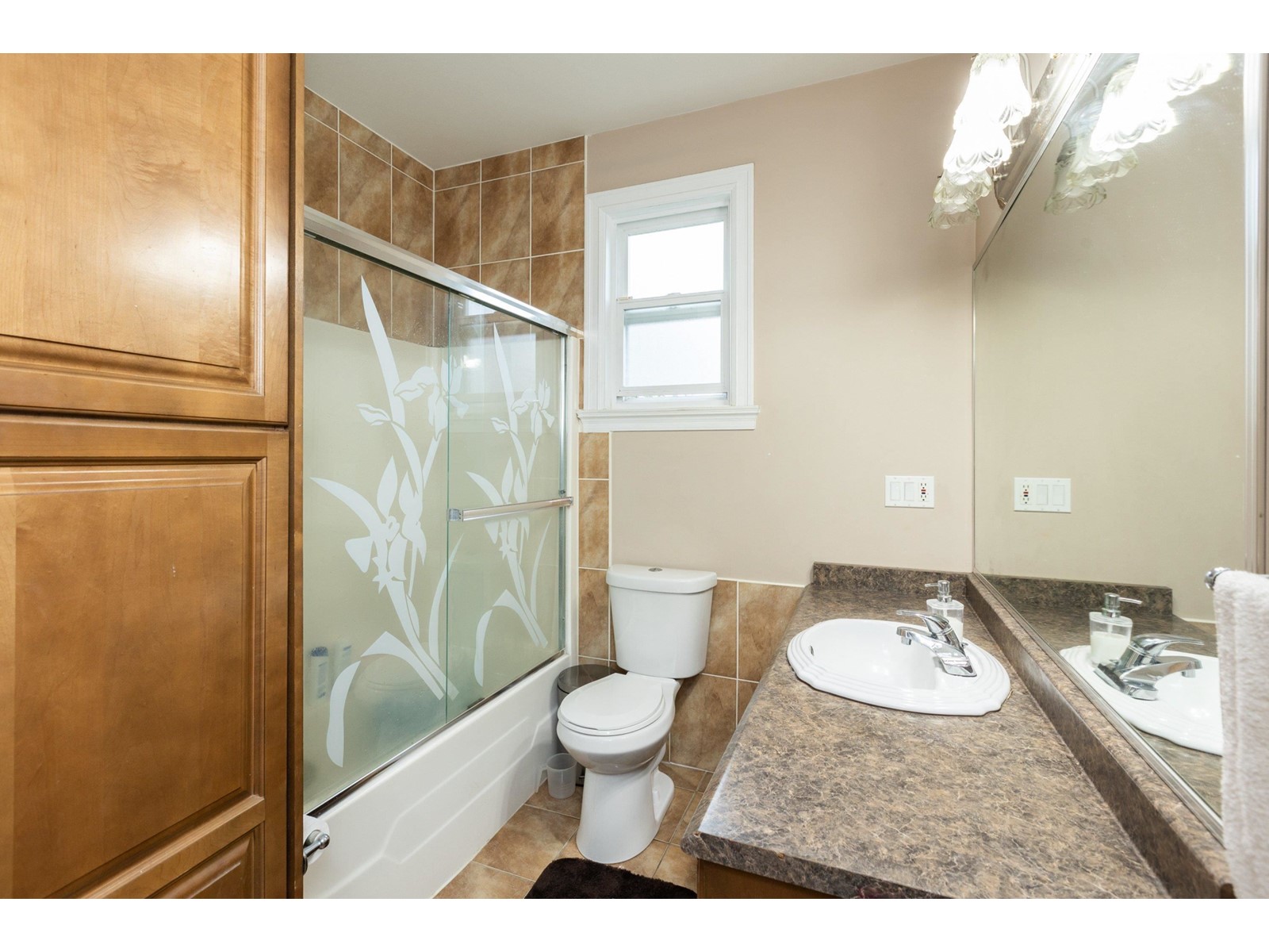 3415 Nightingale Drive, Abbotsford, British Columbia  V2T 5W3 - Photo 13 - R2983267