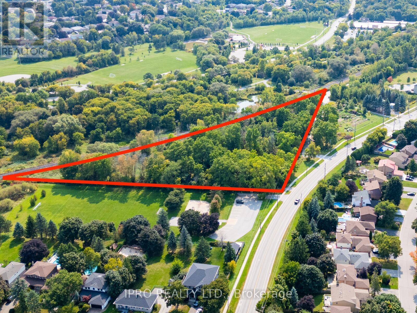 315 Main Street N, Newmarket, Ontario  L3Y 9A9 - Photo 1 - N12051430