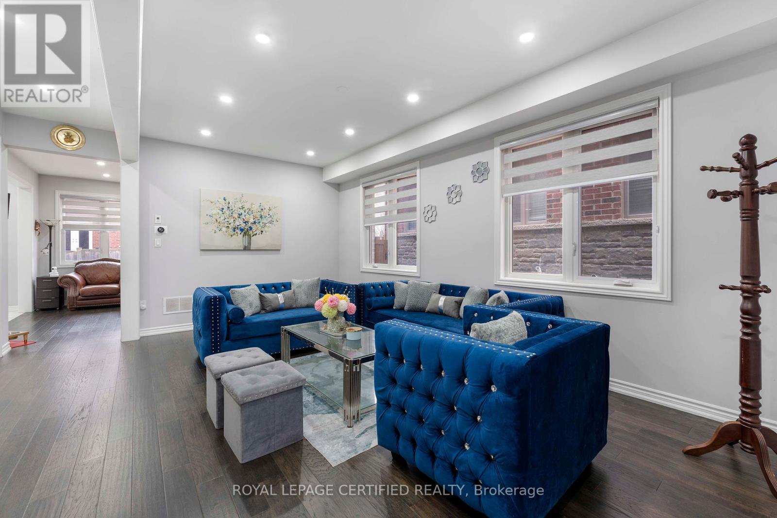 Property at 84 ICELAND POPPY TRAIL image 4