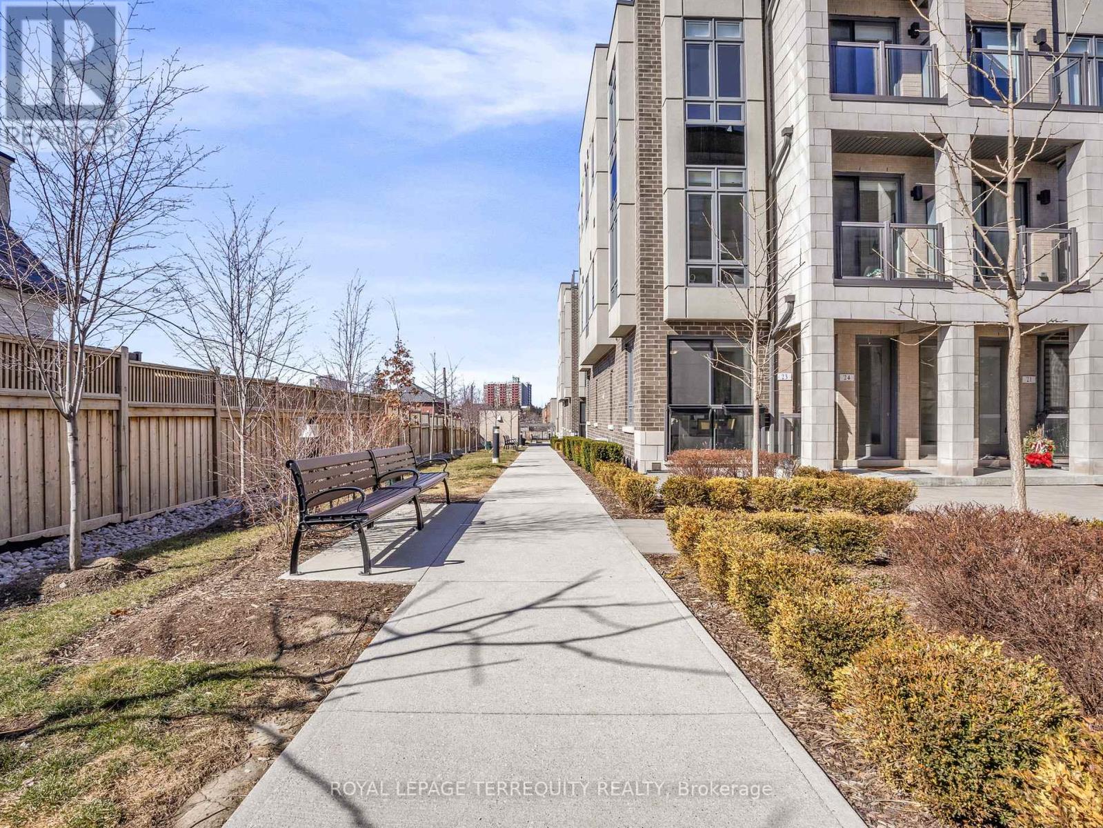 Property at 23 - 715 LAWRENCE AVENUE W image 2