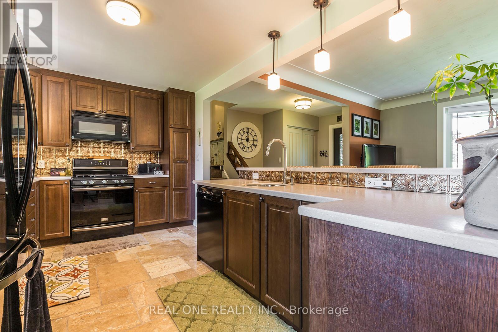 5222 Bromley Road, Burlington, Ontario  L7L 3E9 - Photo 13 - W12051493