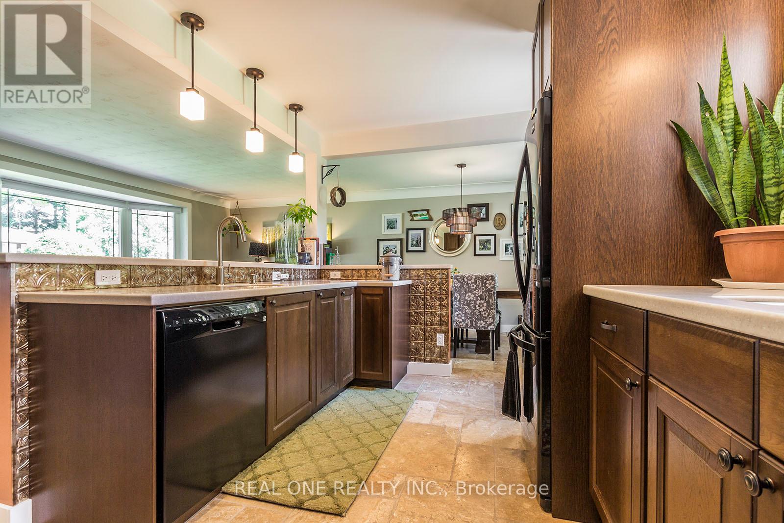 5222 Bromley Road, Burlington, Ontario  L7L 3E9 - Photo 15 - W12051493