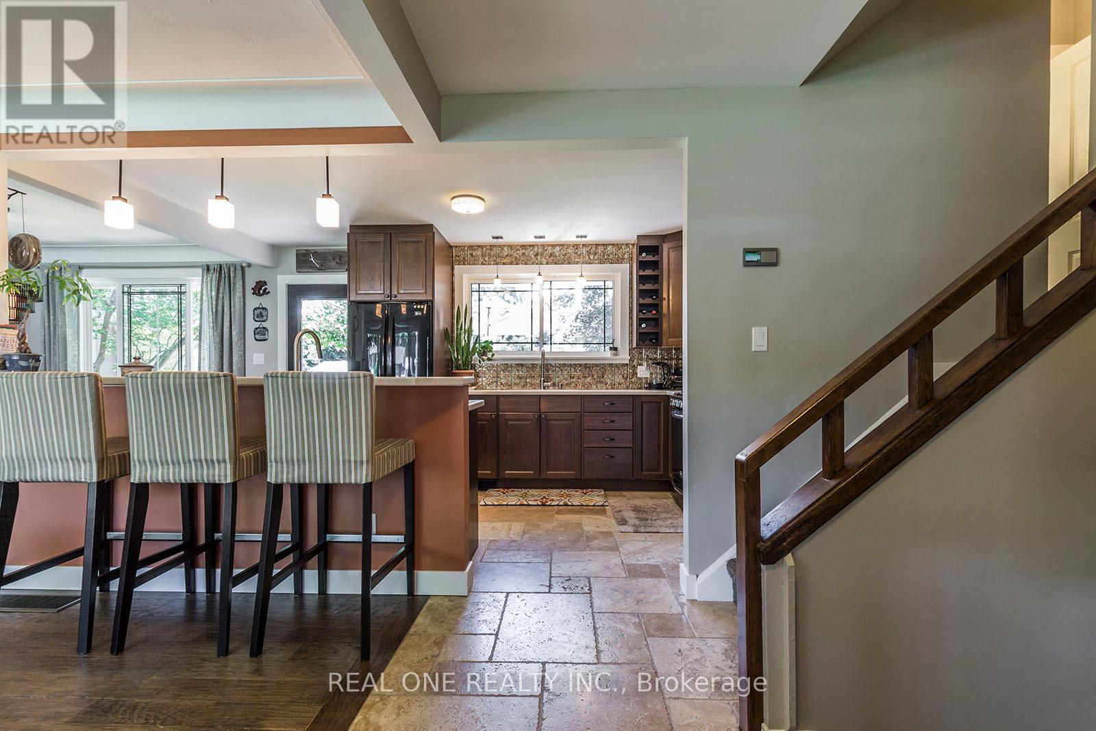 5222 Bromley Road, Burlington, Ontario  L7L 3E9 - Photo 6 - W12051493