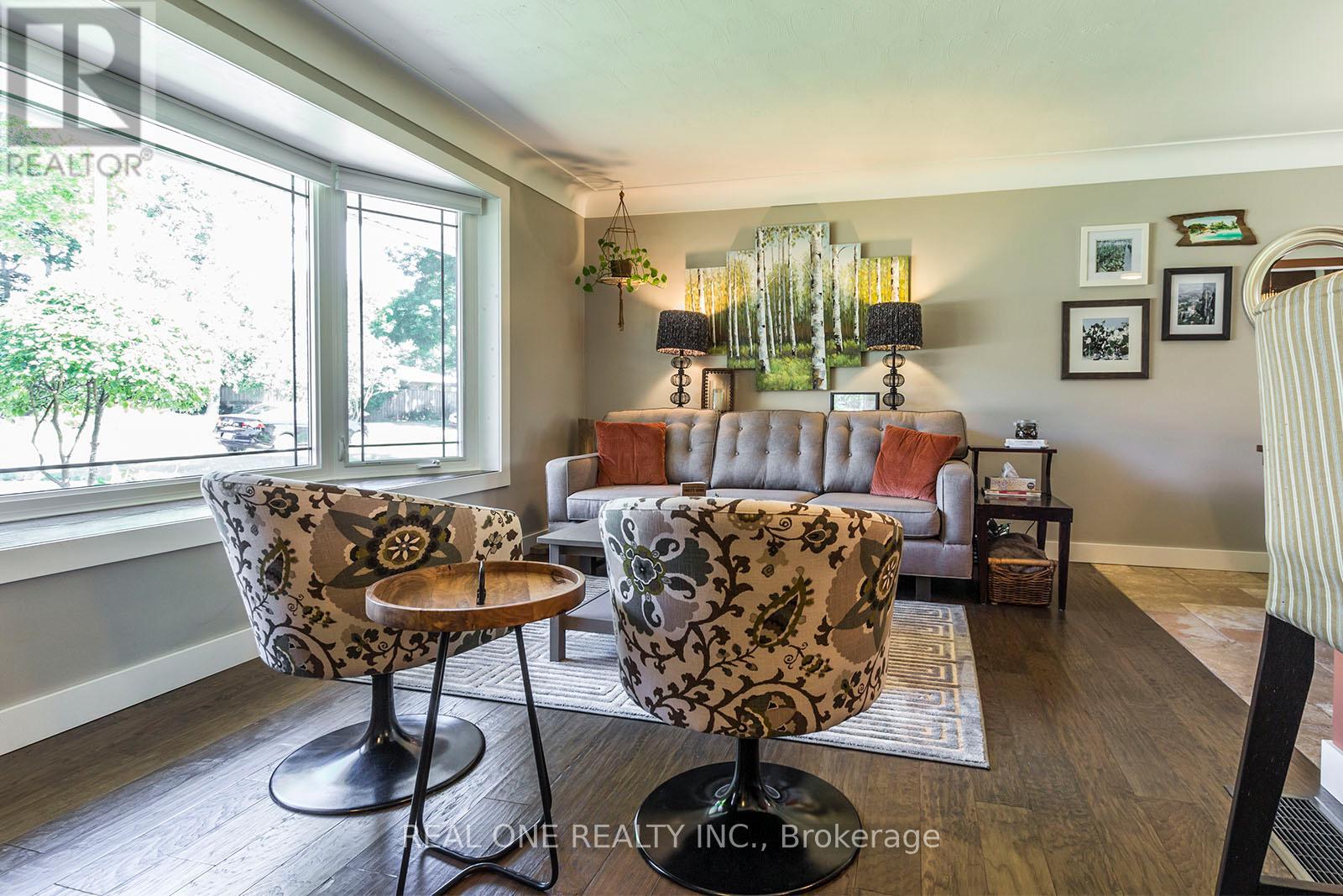 5222 Bromley Road, Burlington, Ontario  L7L 3E9 - Photo 7 - W12051493