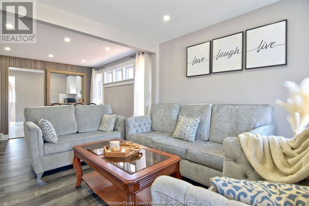 Property at 1391 JANETTE image 2