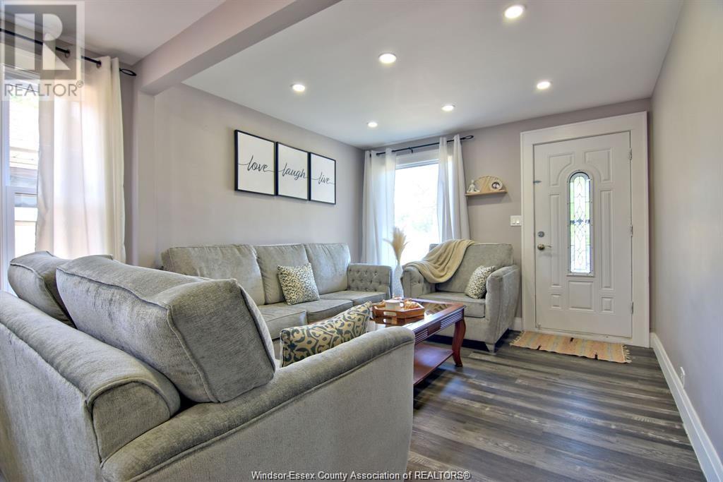 Property at 1391 JANETTE image 4