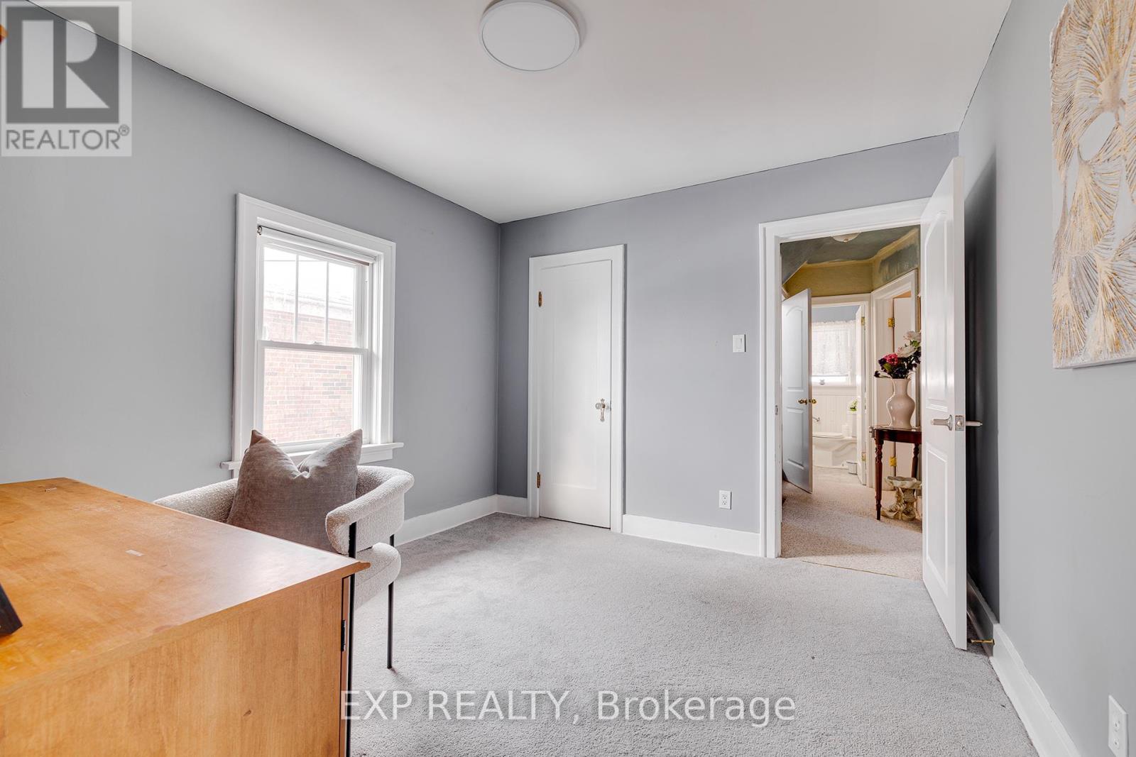 77 Borden Avenue N, Kitchener, Ontario  N2H 3J2 - Photo 26 - X12051413