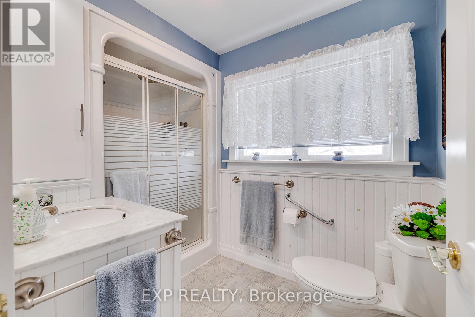 77 Borden Avenue N, Kitchener, Ontario  N2H 3J2 - Photo 29 - X12051413