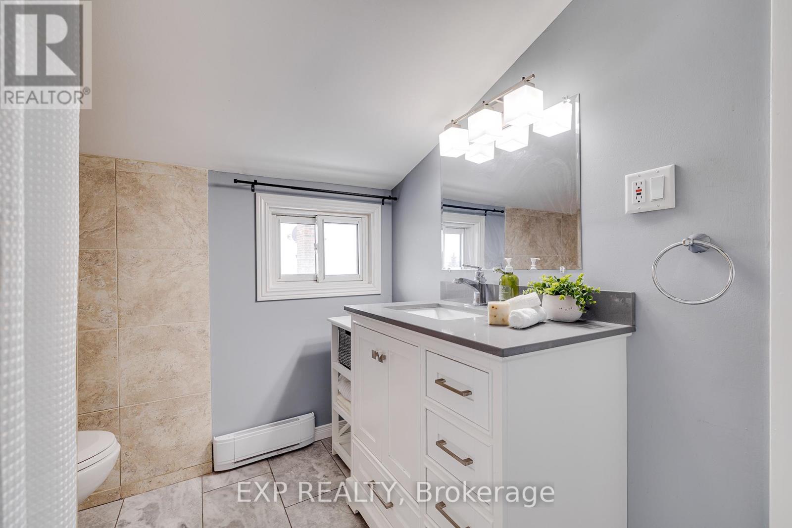 77 Borden Avenue N, Kitchener, Ontario  N2H 3J2 - Photo 39 - X12051413