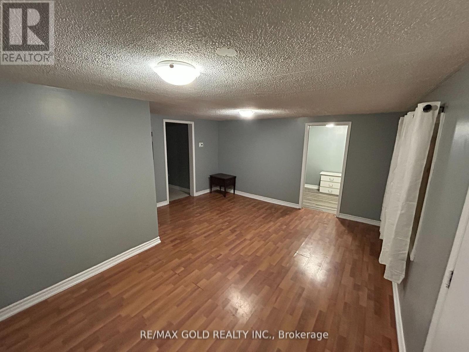 Property at 3553 KING STREET image 4
