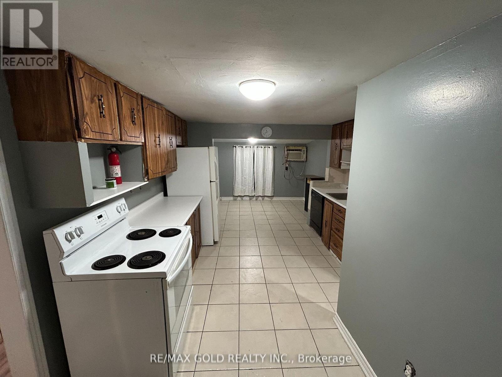 Property at 3553 KING STREET image 5