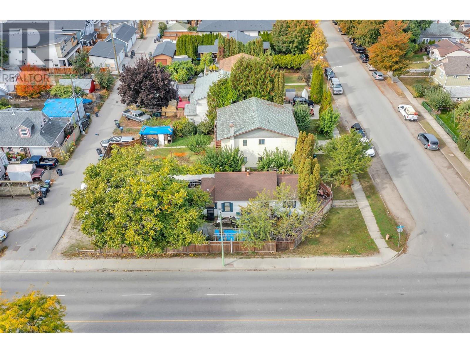 Property at 1099 Stockwell Avenue image 5