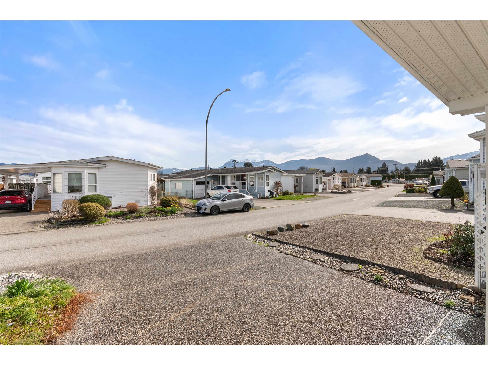 Property at 185 9055 ASHWELL ROAD image 4
