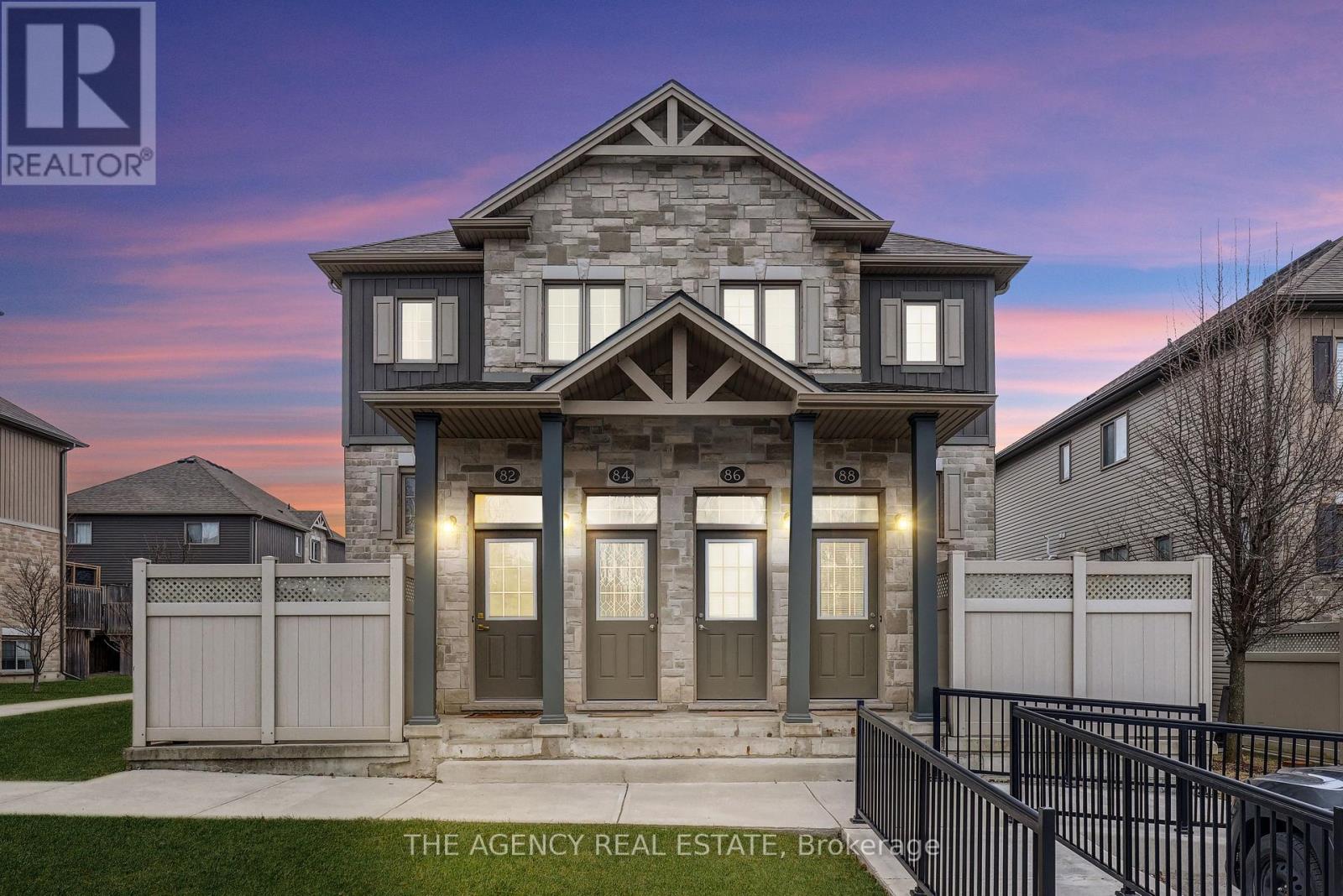 Property at 82 - 3200 SINGLETON AVENUE image 1