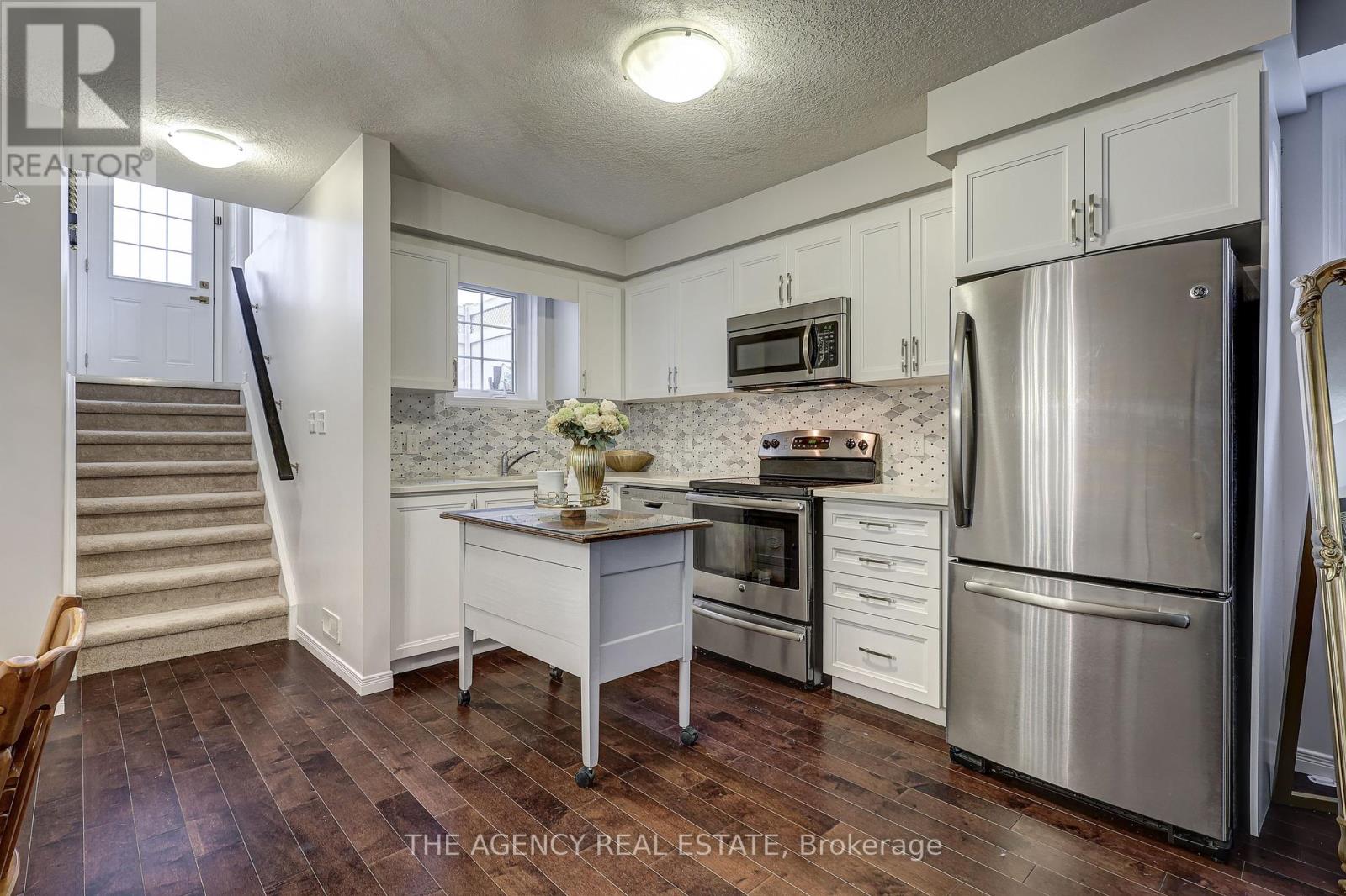 82 - 3200 Singleton Avenue, London, Ontario  N6L 0C7 - Photo 6 - X12051527