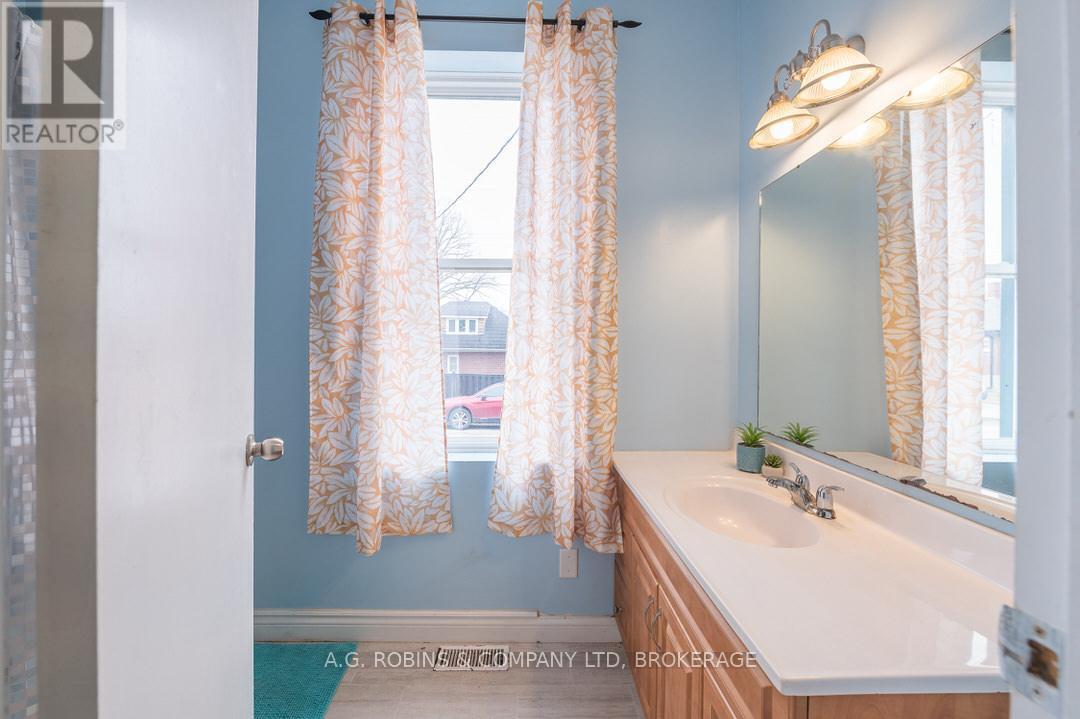 284 Brock Street, Peterborough Central, Ontario  K9H 2R1 - Photo 13 - X12051584