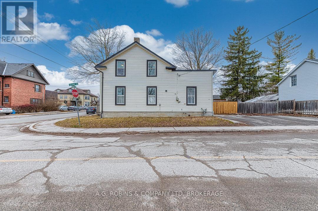 284 Brock Street, Peterborough Central, Ontario  K9H 2R1 - Photo 2 - X12051584