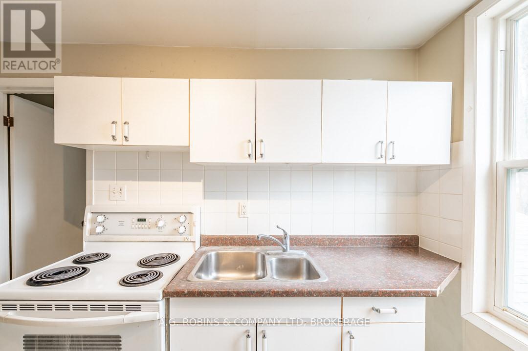 284 Brock Street, Peterborough Central, Ontario  K9H 2R1 - Photo 37 - X12051584