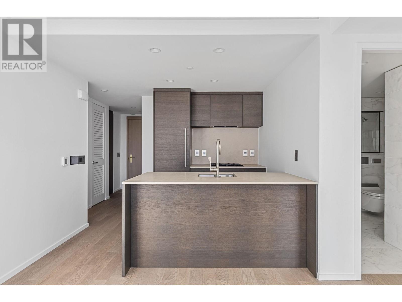 Property at 1901 1408 ROBSON STREET image 1