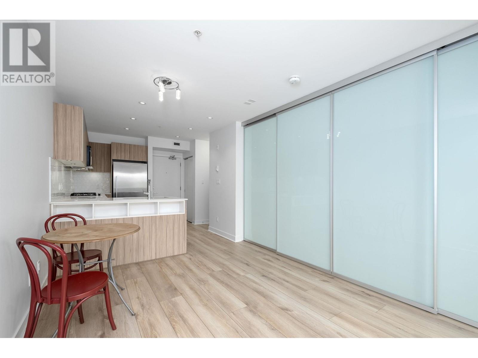 209 1061 Marine Drive, North Vancouver, British Columbia  V7P 1S6 - Photo 13 - R2983578