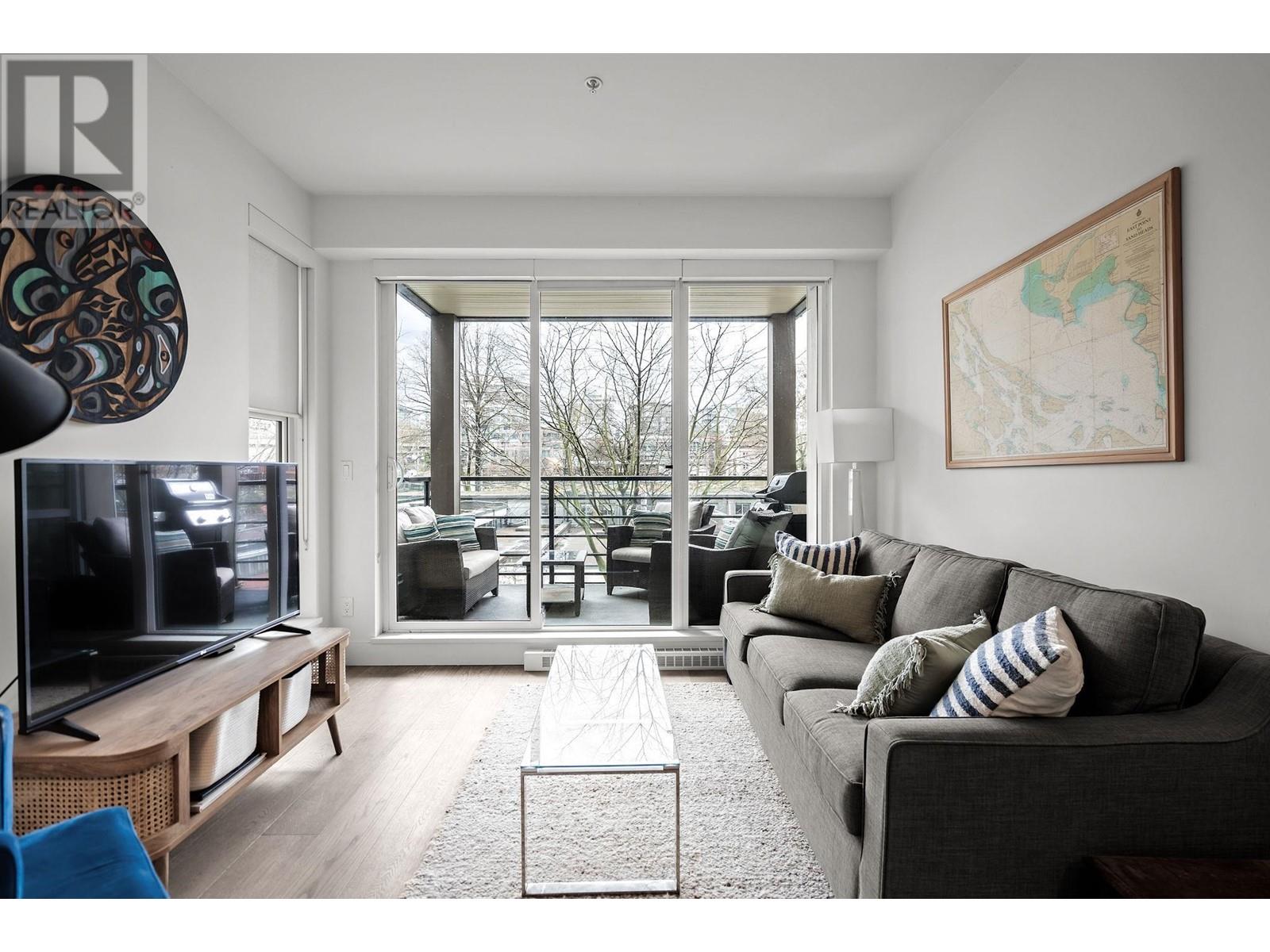 312 1628 W 4th Avenue, Vancouver, British Columbia  V6J 0G8 - Photo 3 - R2983581