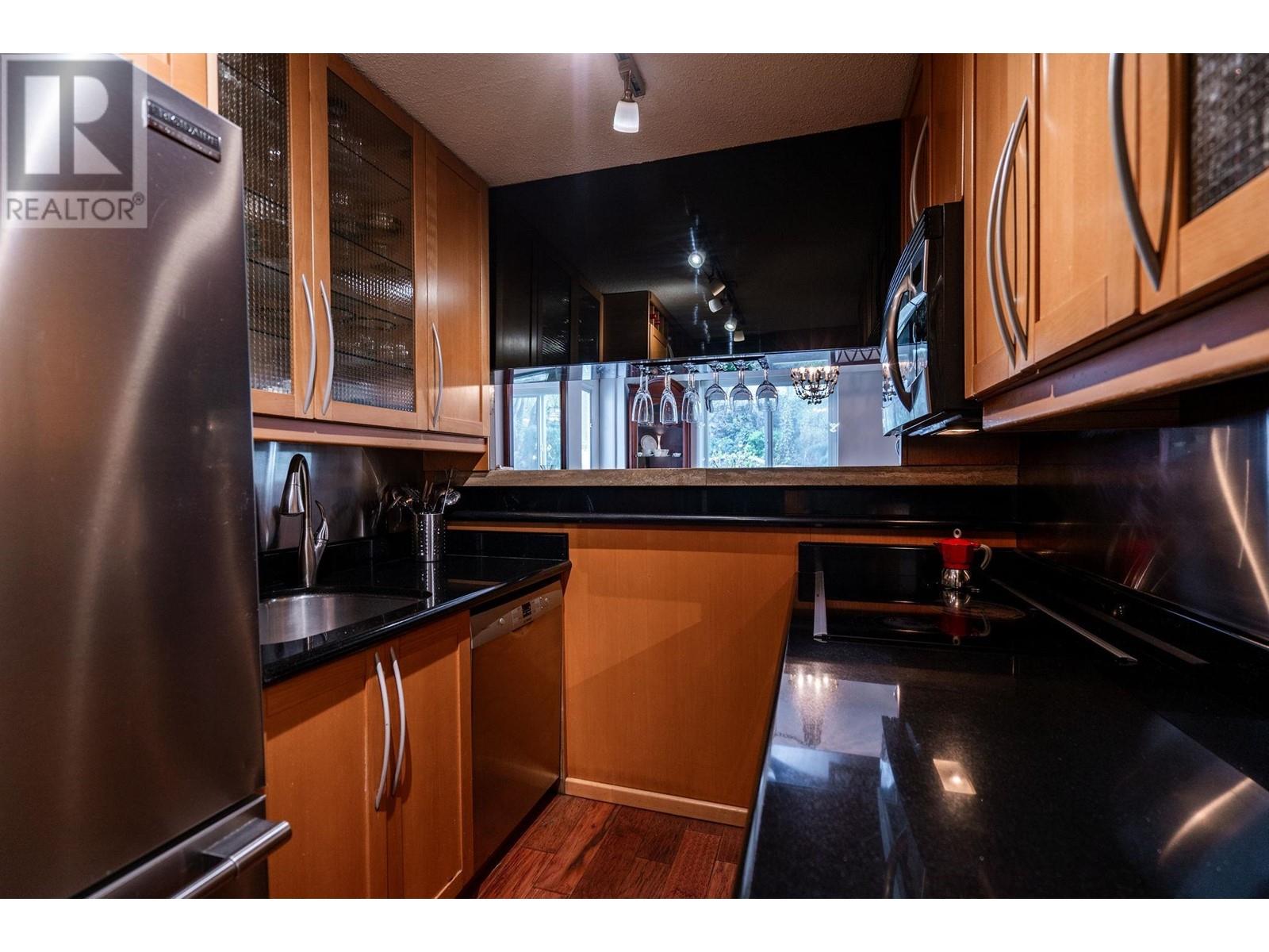 209 2125 W 2nd Avenue, Vancouver, British Columbia  V6K 1H7 - Photo 11 - R2983594