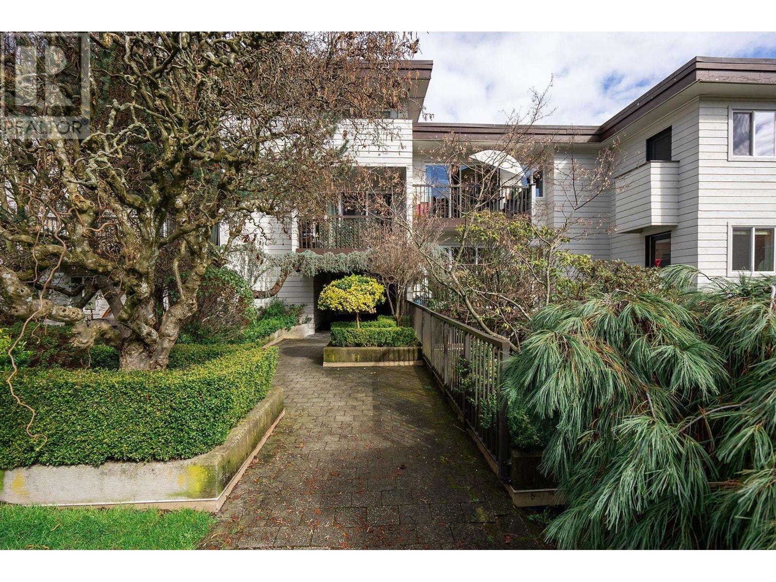 209 2125 W 2nd Avenue, Vancouver, British Columbia  V6K 1H7 - Photo 3 - R2983594