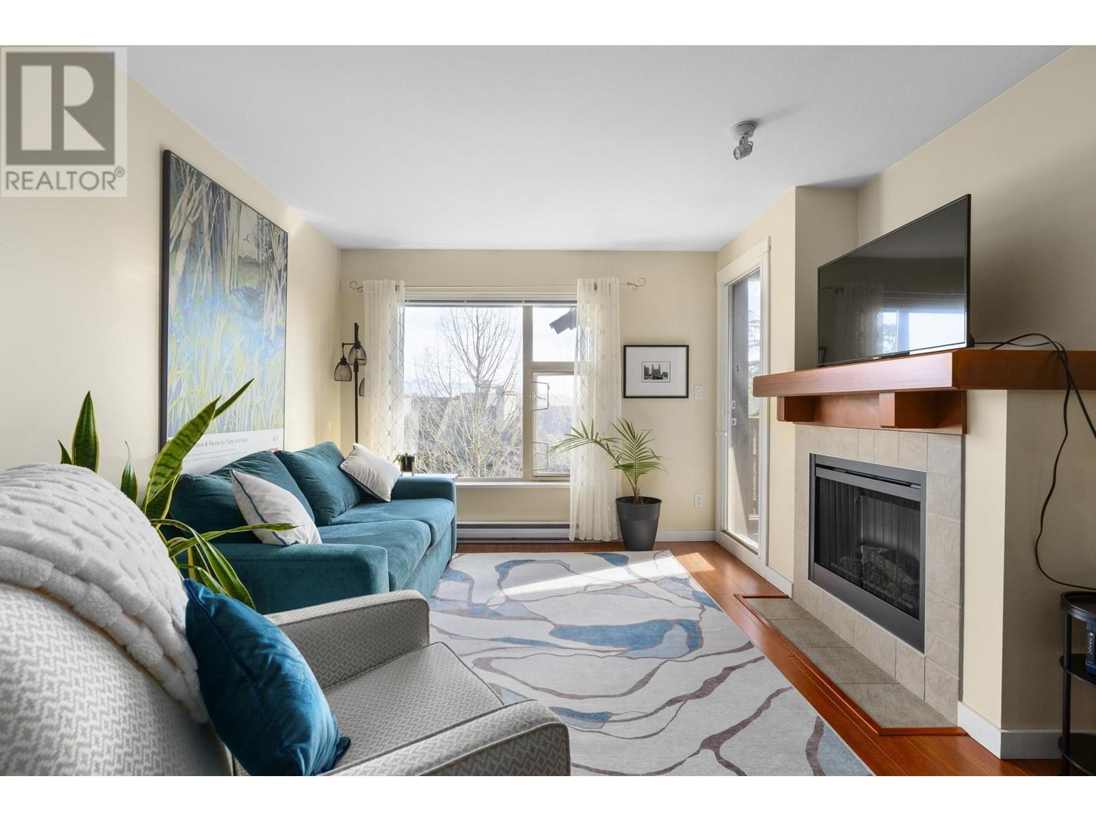 404 625 Park Crescent, New Westminster, British Columbia  V3L 5W4 - Photo 2 - R2983598
