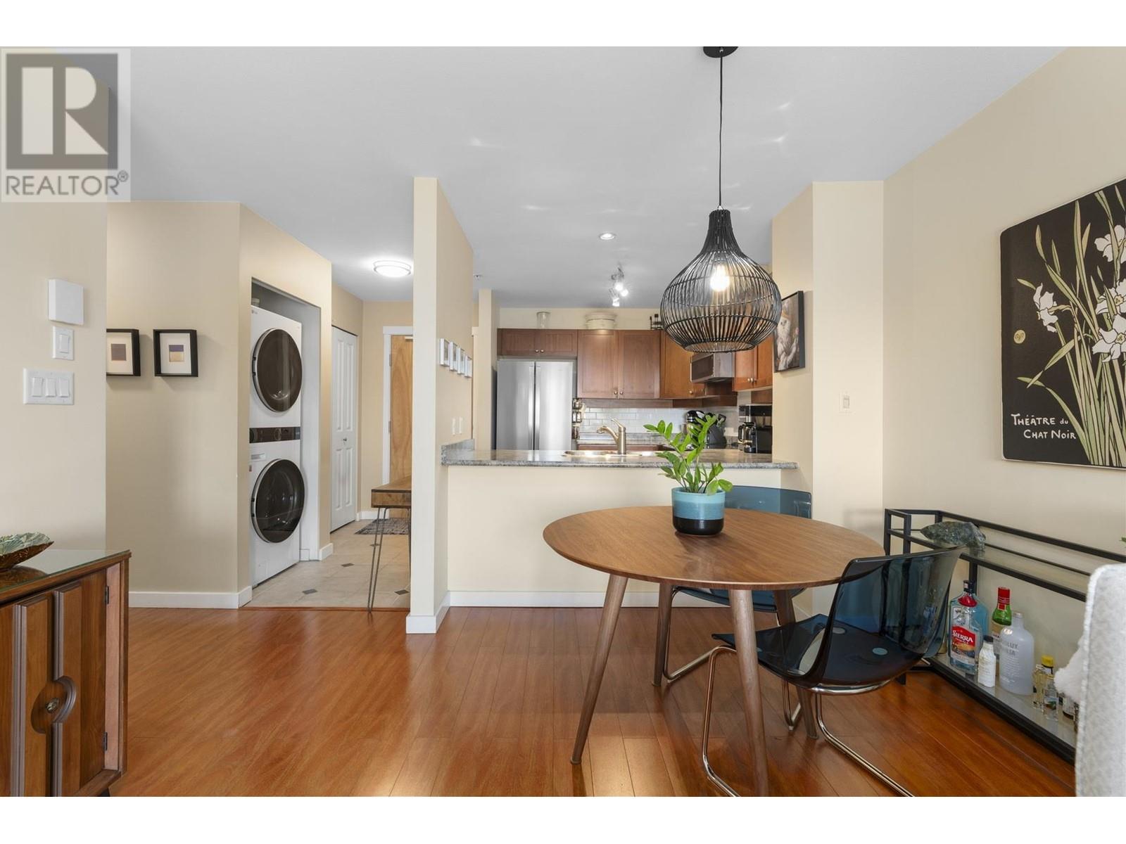 404 625 Park Crescent, New Westminster, British Columbia  V3L 5W4 - Photo 5 - R2983598