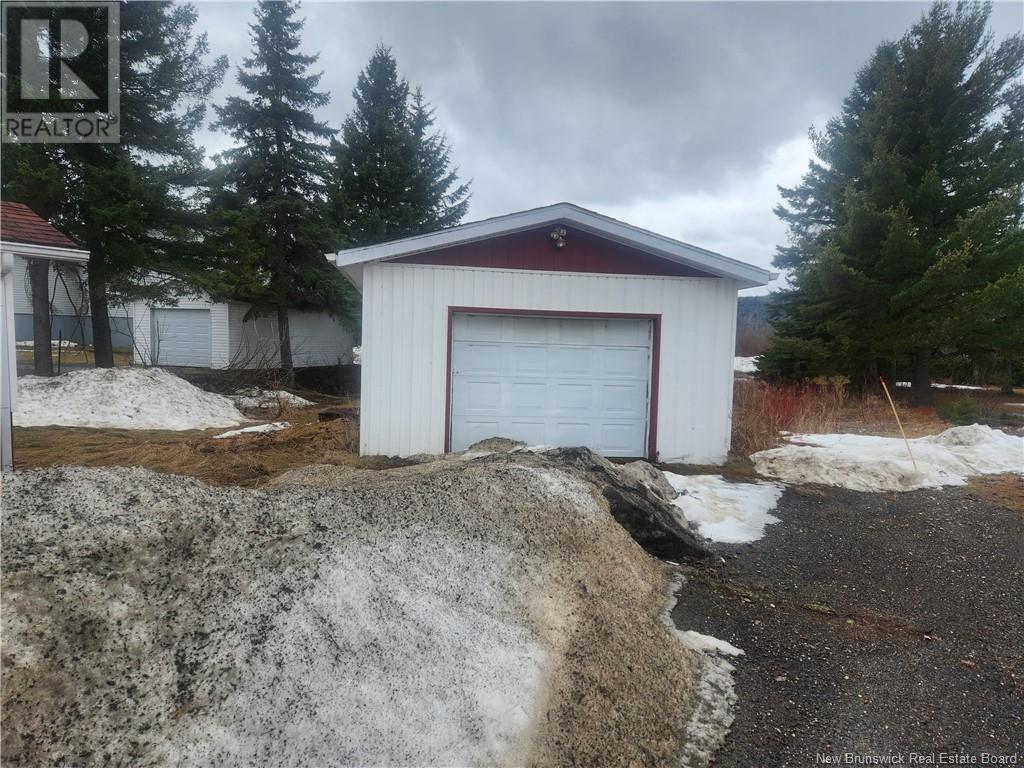 Property at 142 Principale Street image 4