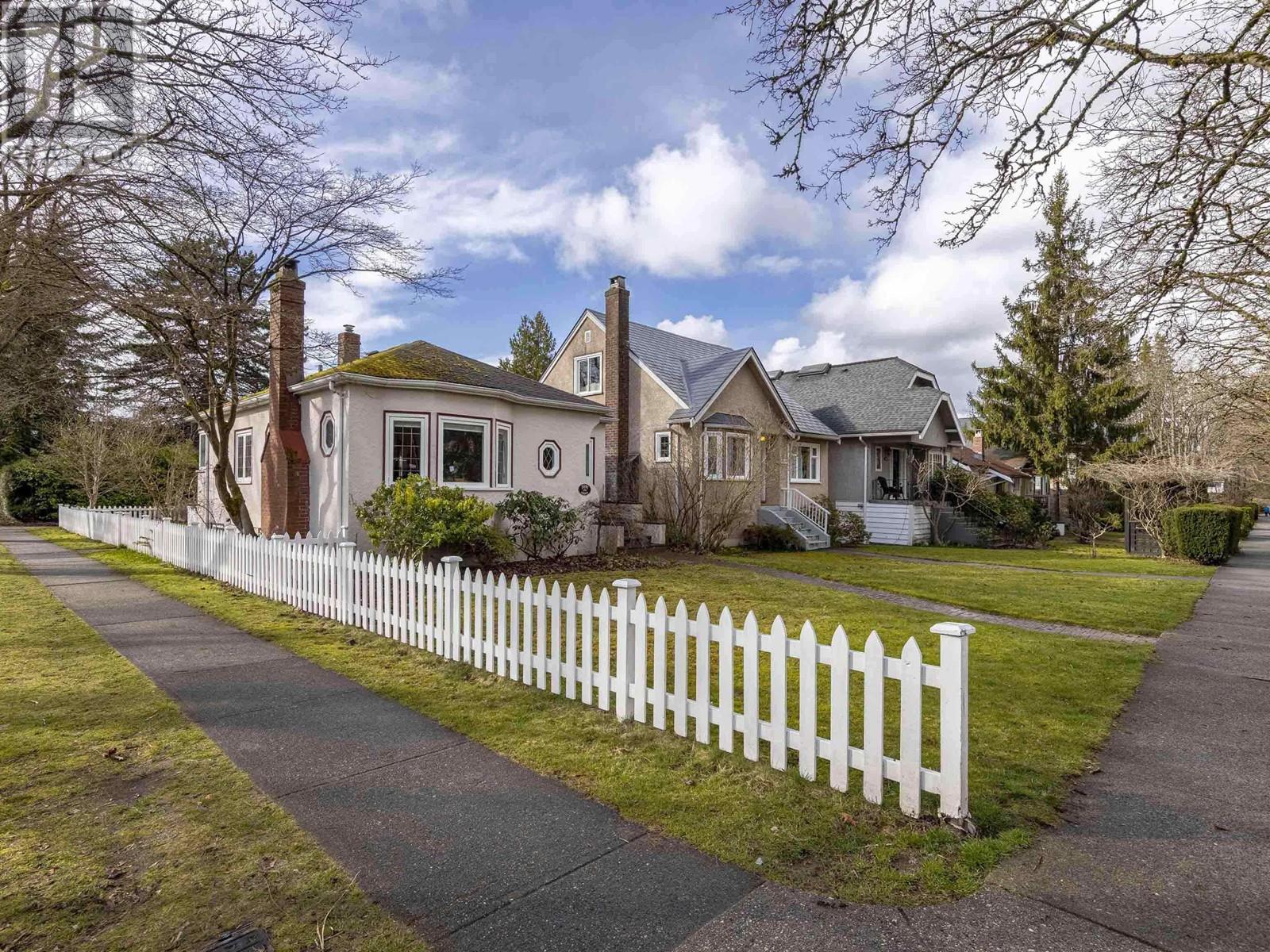 Property at 3091 CROWN STREET image 1