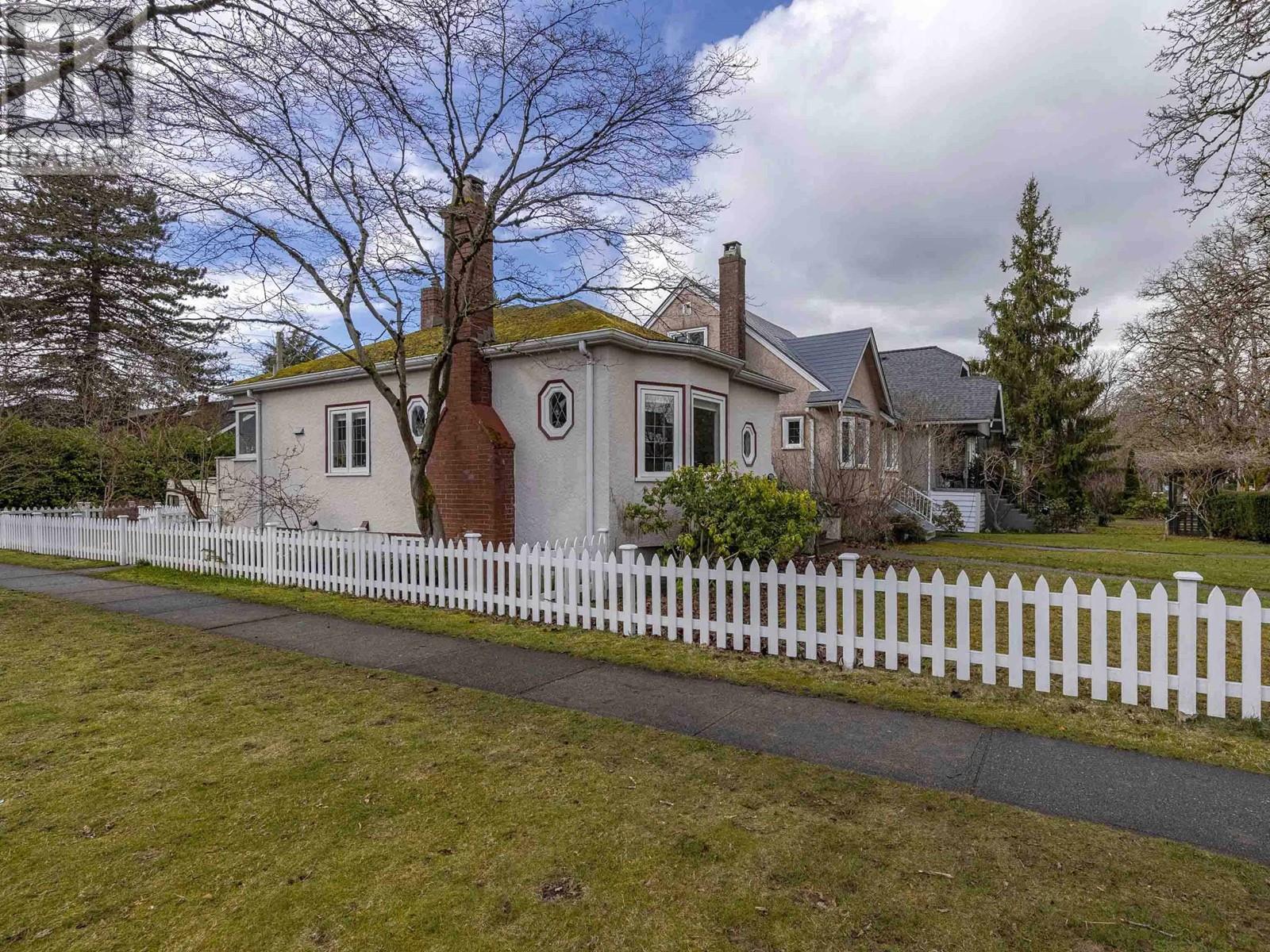 Property at 3091 CROWN STREET image 4