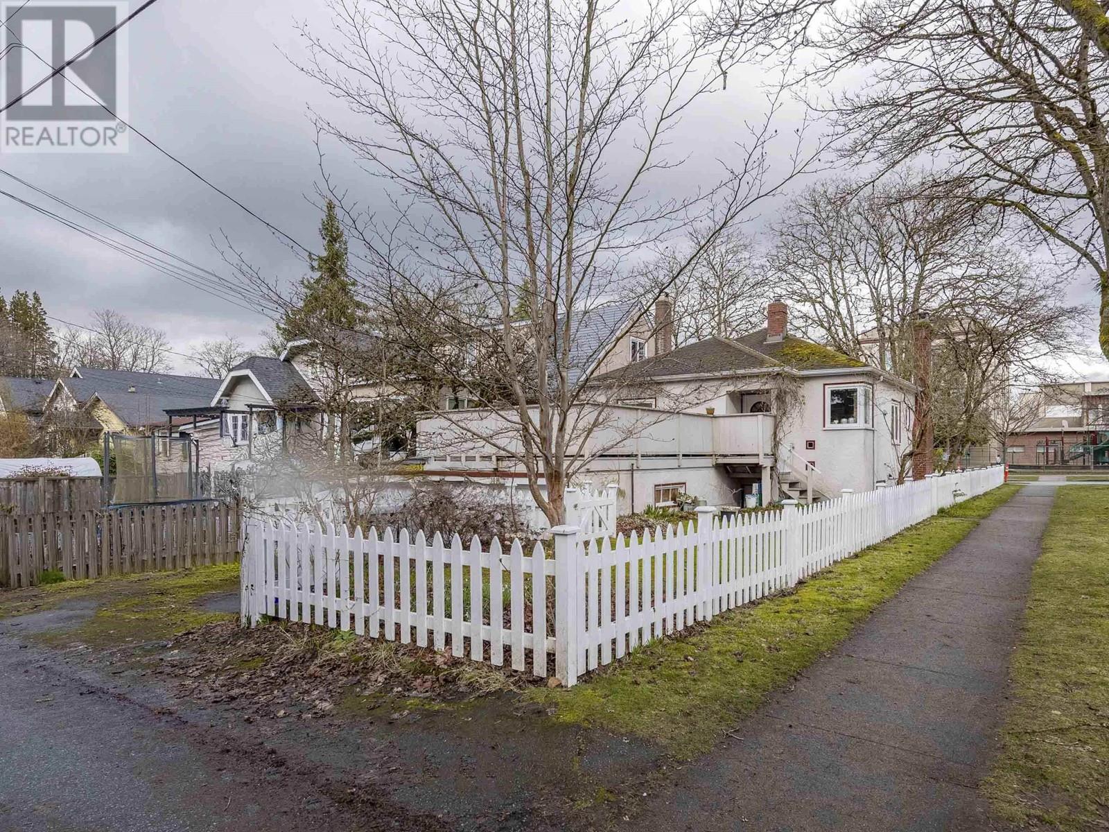3091 Crown Street, Vancouver, British Columbia  V6R 3W4 - Photo 6 - R2983609