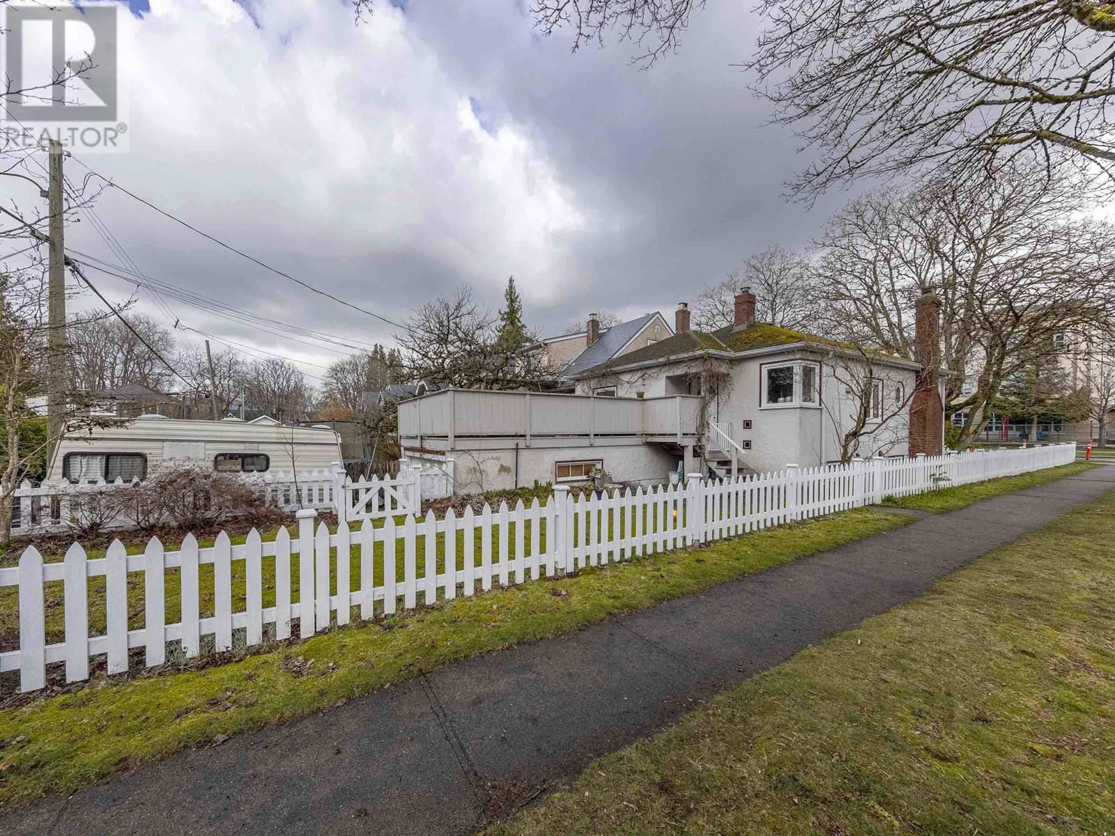 3091 Crown Street, Vancouver, British Columbia  V6R 3W4 - Photo 7 - R2983609