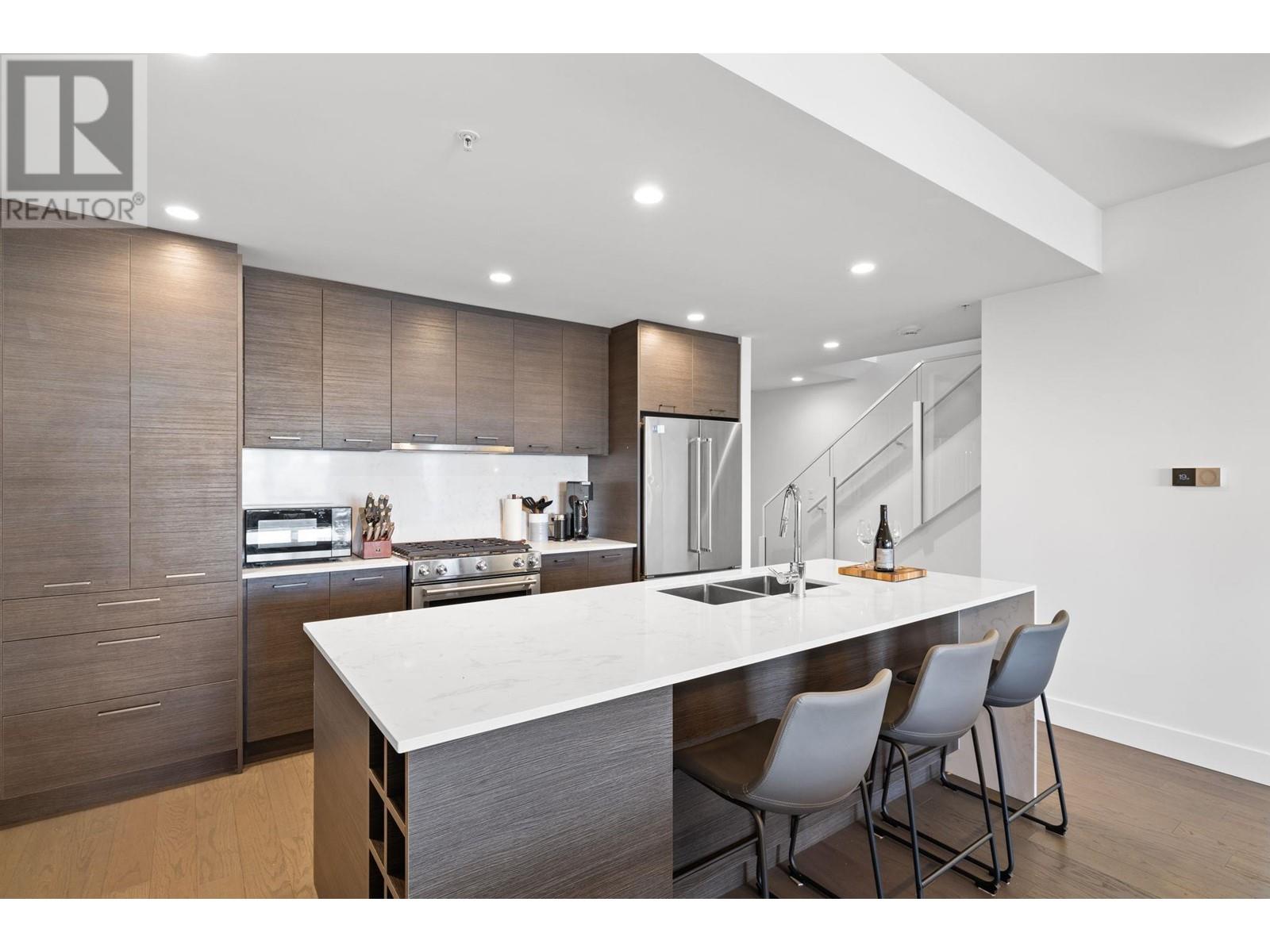 Property at 1191 Sunset Drive Unit# 401 image 5