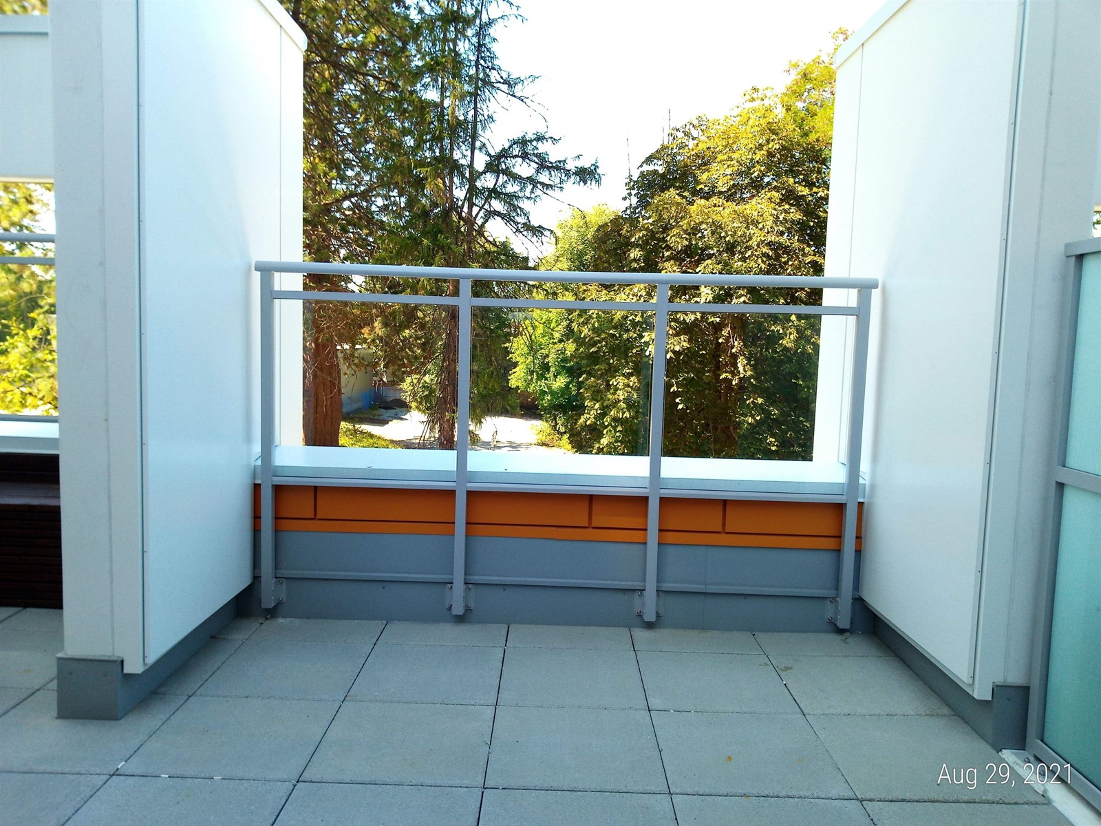 Property at TH10 10388 133 STREET image 2