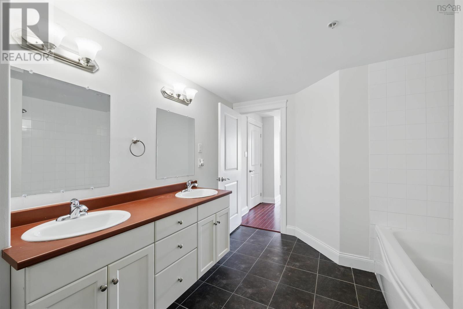 912 60 Walter Havill Drive, Halifax, Nova Scotia  B3N 0A9 - Photo 17 - 202506293