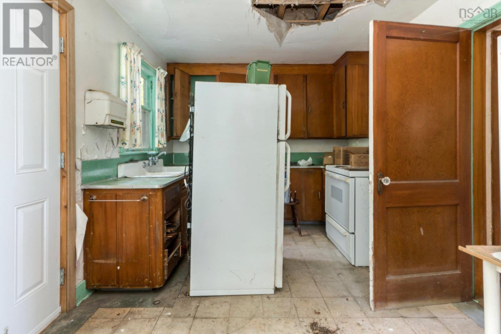 303 St. Margaret's Bay Road, Halifax, Nova Scotia  B3N 1J8 - Photo 12 - 202506301