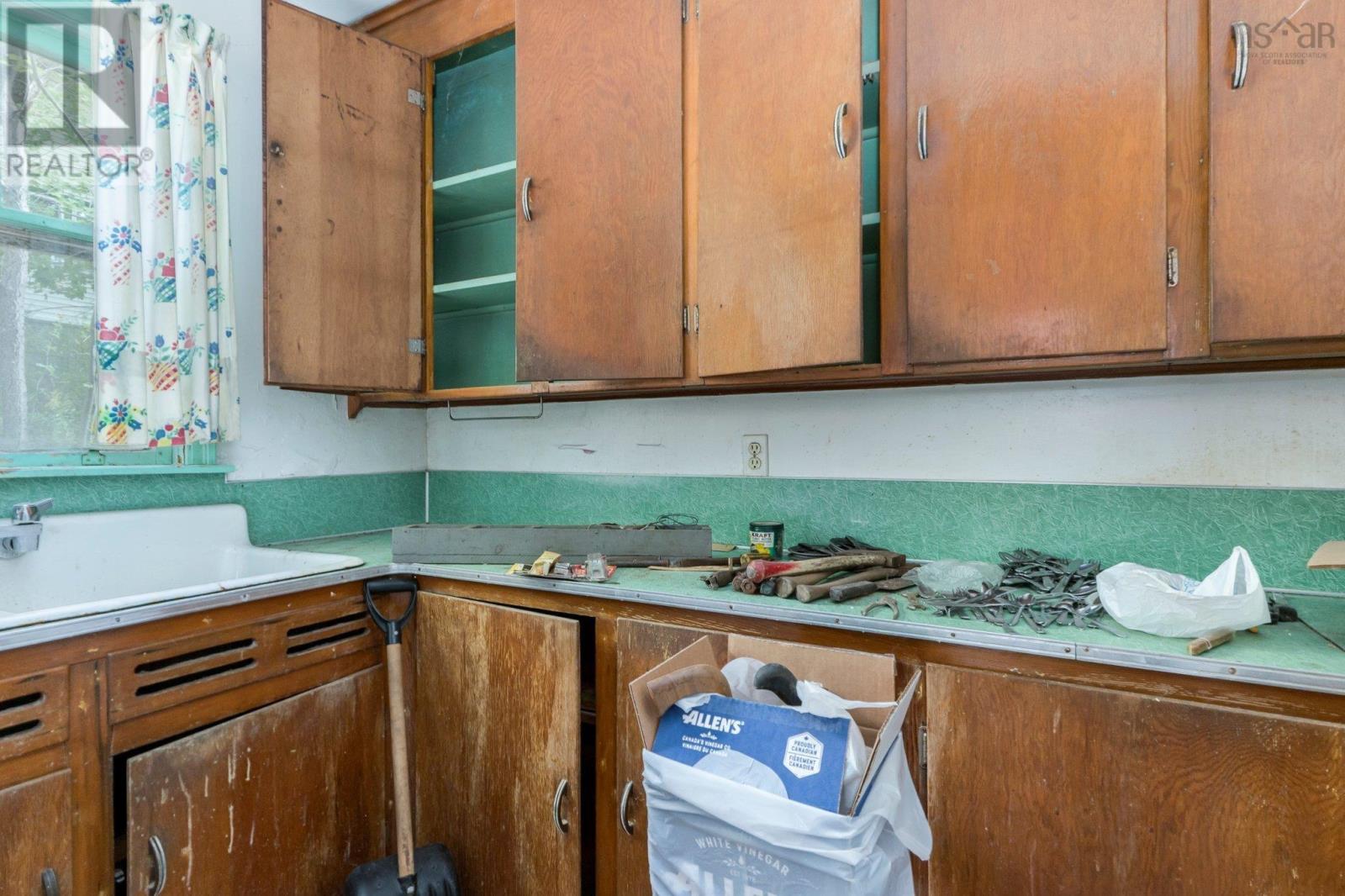 303 St. Margaret's Bay Road, Halifax, Nova Scotia  B3N 1J8 - Photo 13 - 202506301