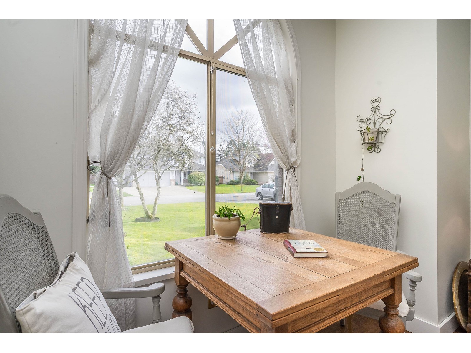 Property at 8039 165 STREET image 4