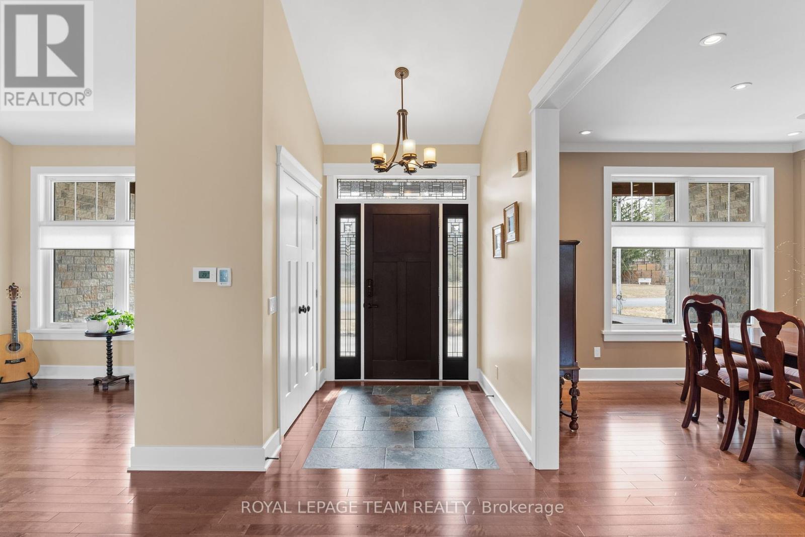 Property at 1095 ISLAND VIEW DRIVE image 3