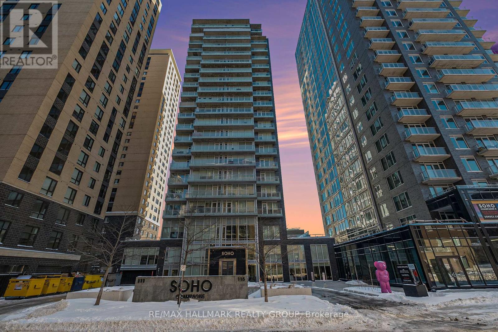 Property at 1111 - 111 CHAMPAGNE AVENUE S image 2