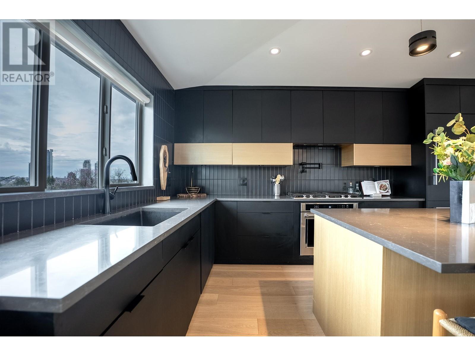 4623 Napier Street, Burnaby, British Columbia  V5C 3H6 - Photo 4 - R2982847