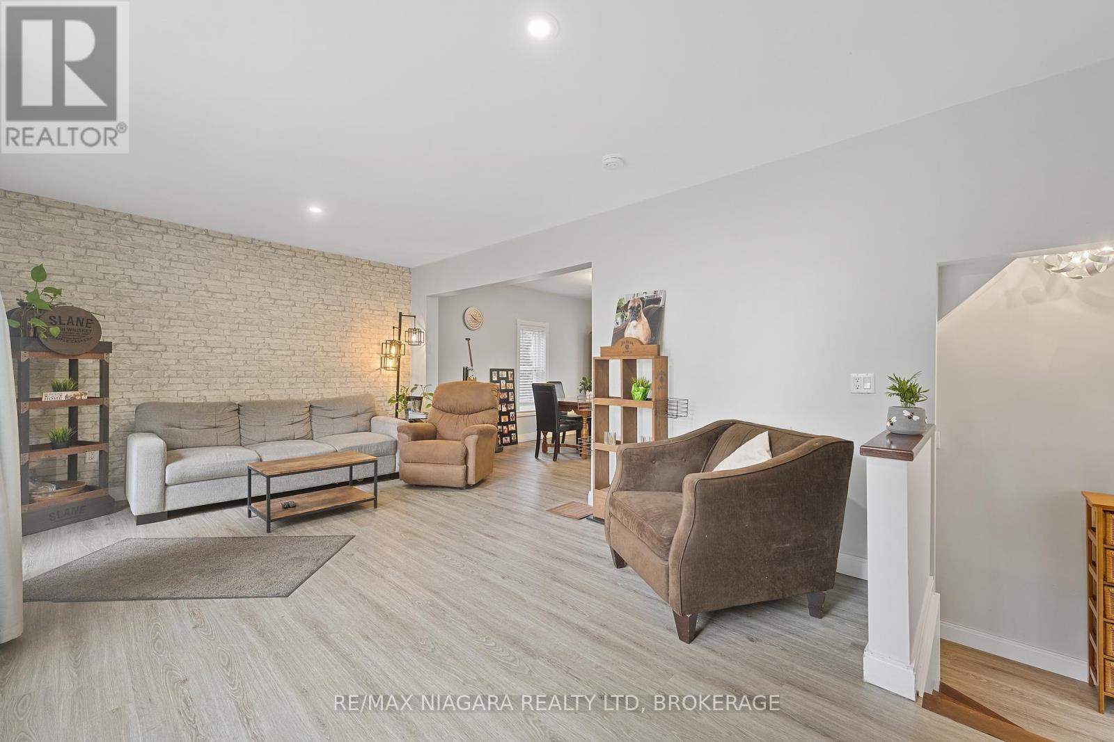 Property at 772 CANBORO ROAD image 4