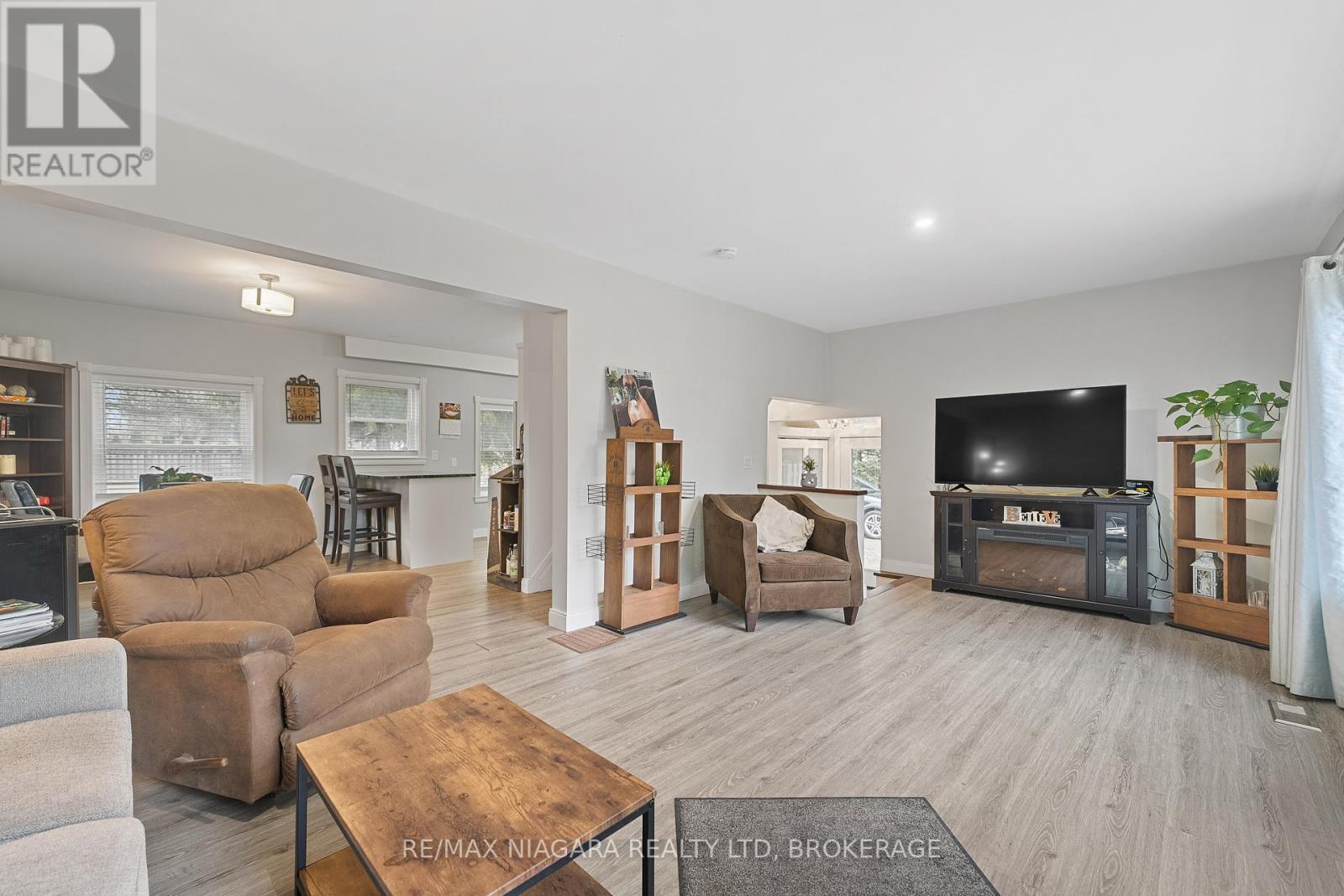 Property at 772 CANBORO ROAD image 5