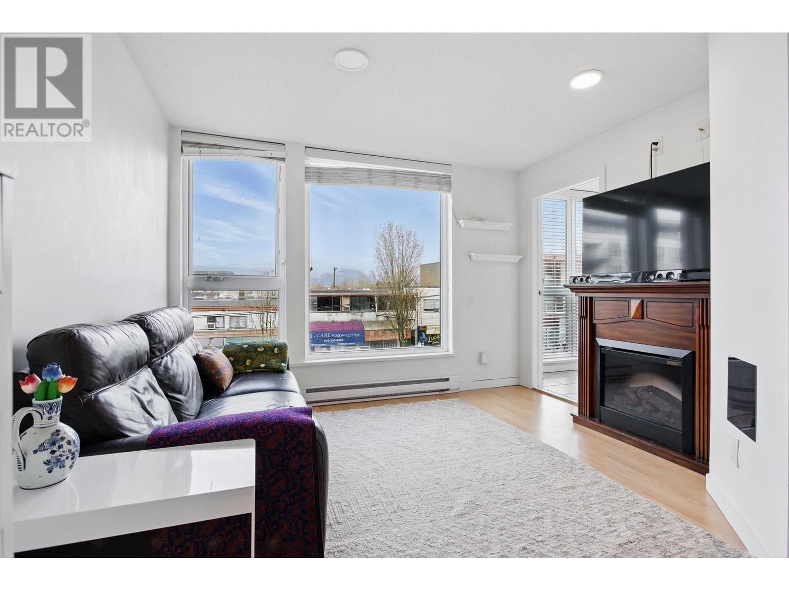 308 2636 E HASTINGS STREET, vancouver, British Columbia