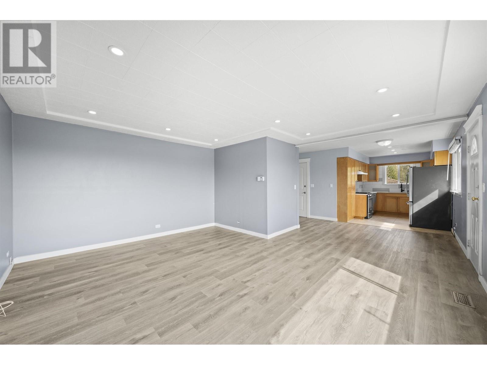 1219 Hammond Avenue, Coquitlam, British Columbia  V3K 2P2 - Photo 8 - R2981054