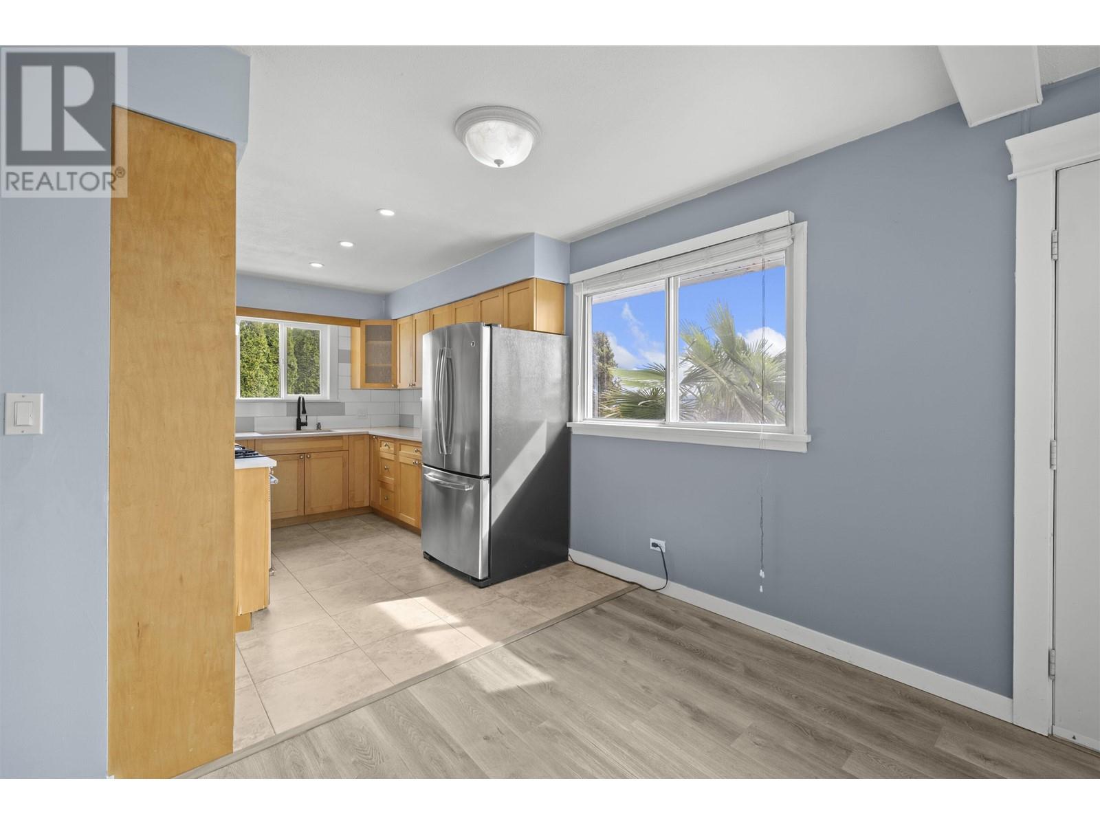 1219 Hammond Avenue, Coquitlam, British Columbia  V3K 2P2 - Photo 6 - R2981054